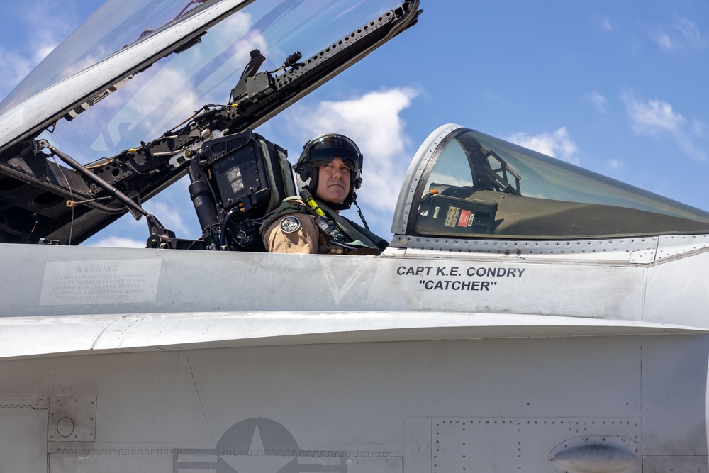 WTI 2-25 Commanding Generals of 1st, 2nd, 3rd, and 4th MAW visit MAWTS-1