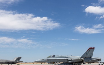 WTI 2-25 Commanding Generals of 1st, 2nd, 3rd, and 4th MAW visit MAWTS-1