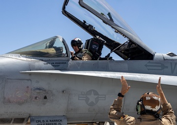 WTI 2-25 Commanding Generals of 1st, 2nd, 3rd, and 4th MAW visit MAWTS-1