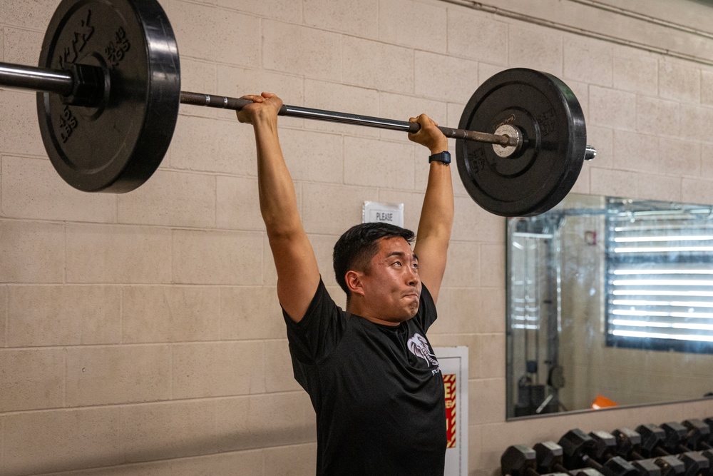 25th DSB Soldiers Compete in Aloha Open Fitness Competition