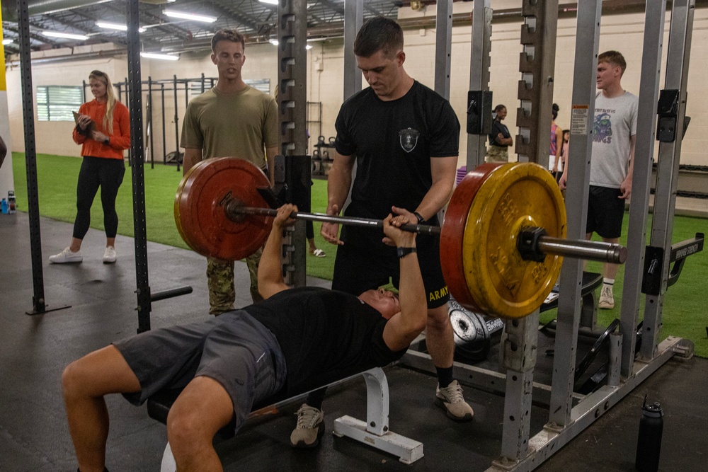 25th DSB Soldiers Compete in Aloha Open Fitness Competition