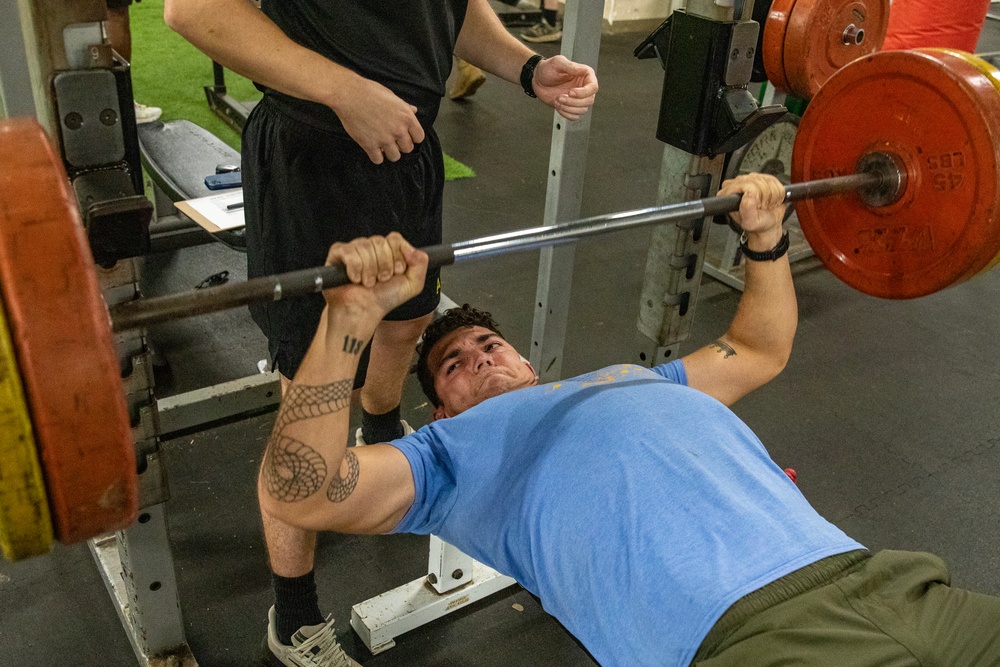 25th DSB Soldiers Compete in Aloha Open Fitness Competition