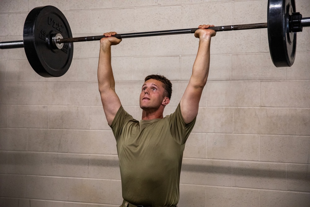 25th DSB Soldiers Compete in Aloha Open Fitness Competition