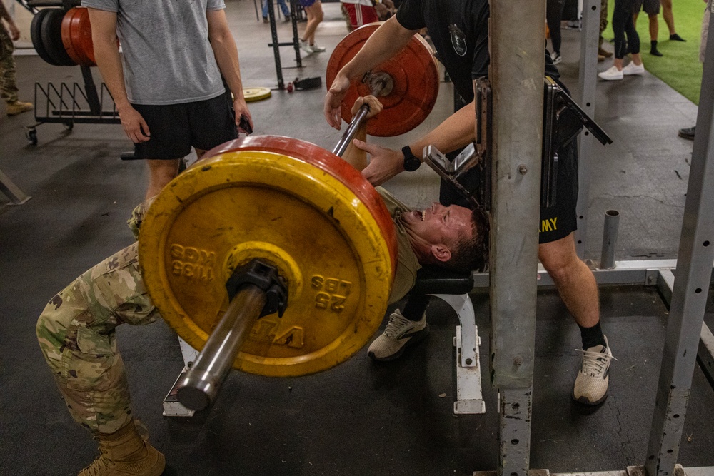 25th DSB Soldiers Compete in Aloha Open Fitness Competition