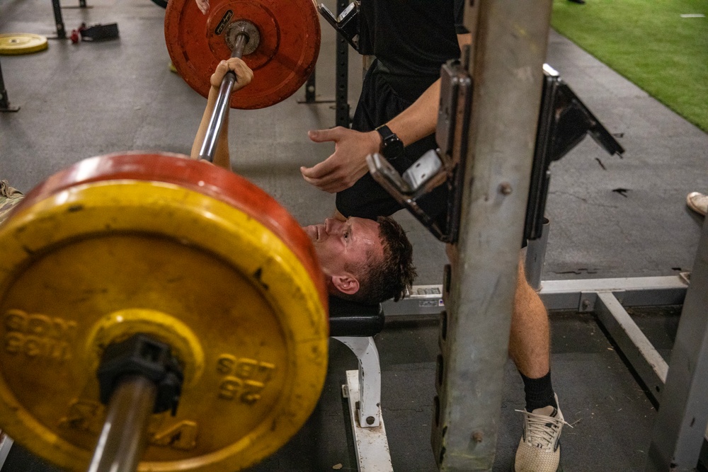 25th DSB Soldiers Compete in Aloha Open Fitness Competition