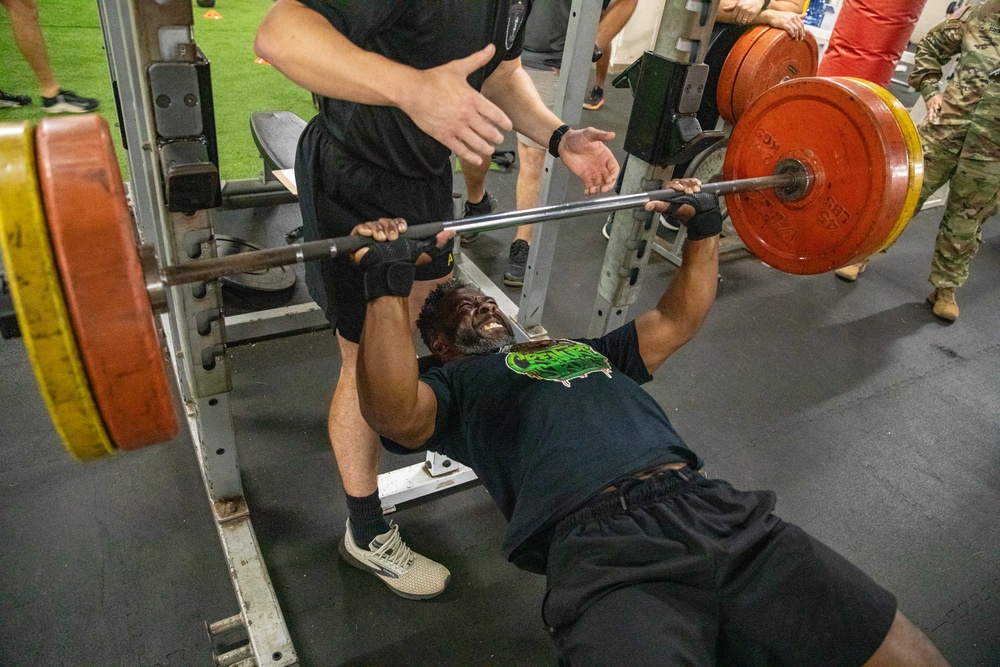 25th DSB Soldiers Compete in Aloha Open Fitness Competition