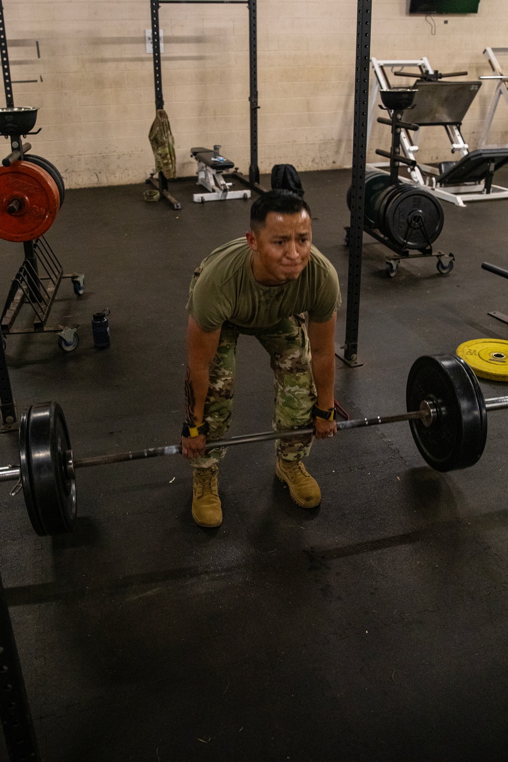 25th DSB Soldiers Compete in Aloha Open Fitness Competition