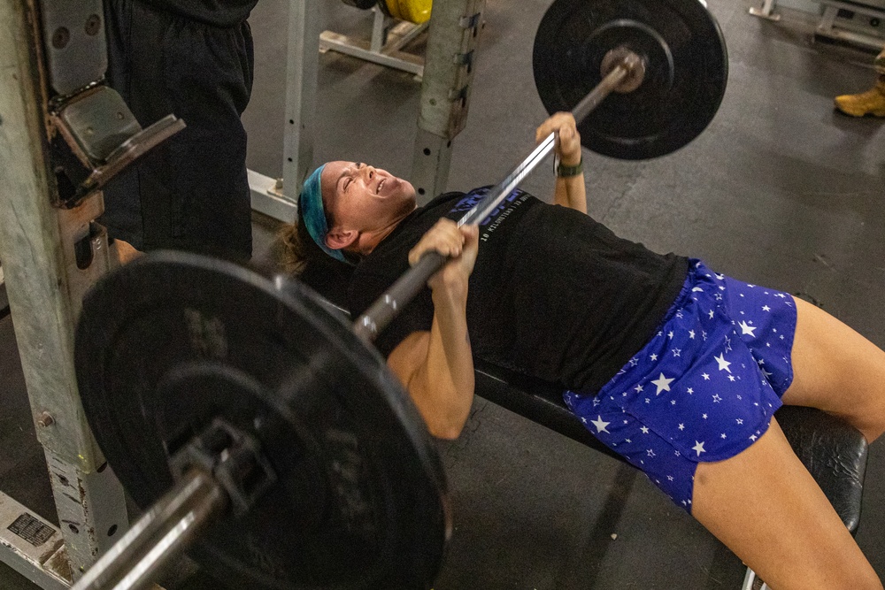 25th DSB Soldiers Compete in Aloha Open Fitness Competition