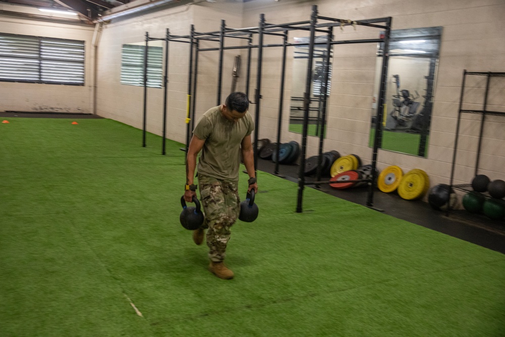 25th DSB Soldiers Compete in Aloha Open Fitness Competition