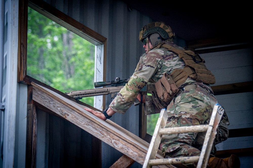 Region Three Best Warrior Shoot, Move, Communicate and Survive