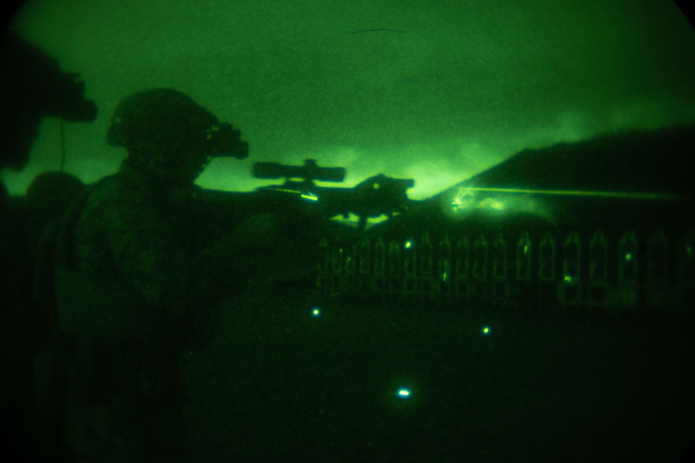 Night Shoot | Marines participate in a Combat Marksmanship Coaches Course