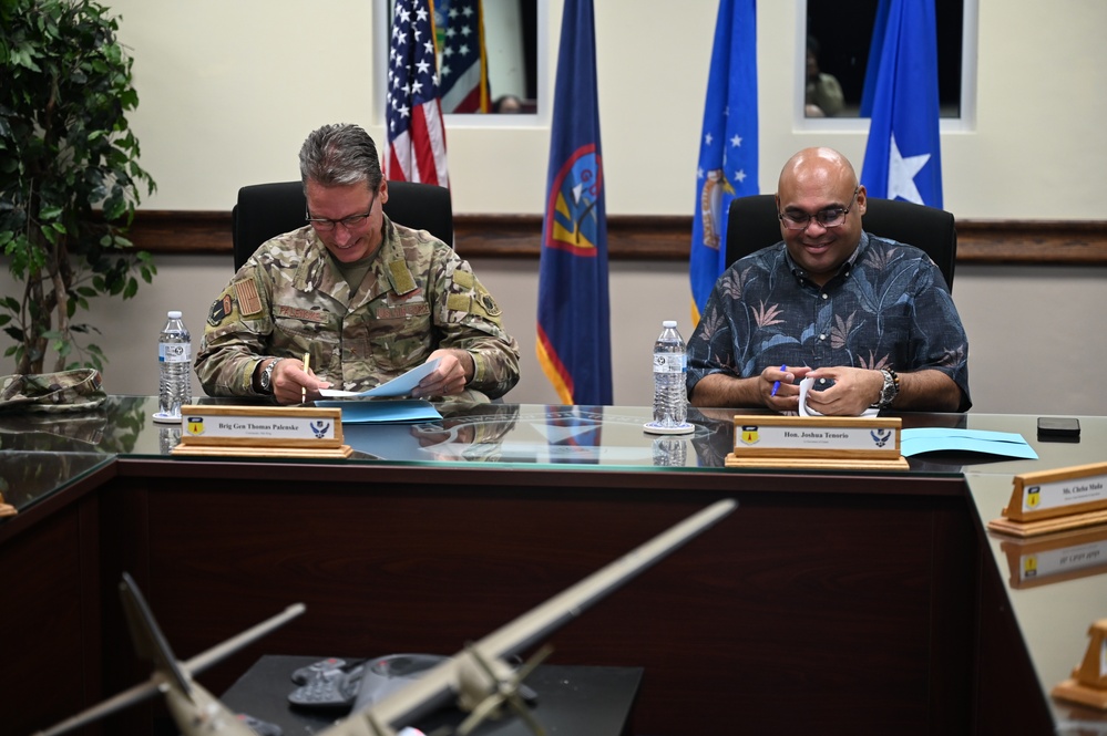 Boonie Dog Support Agreement Signing