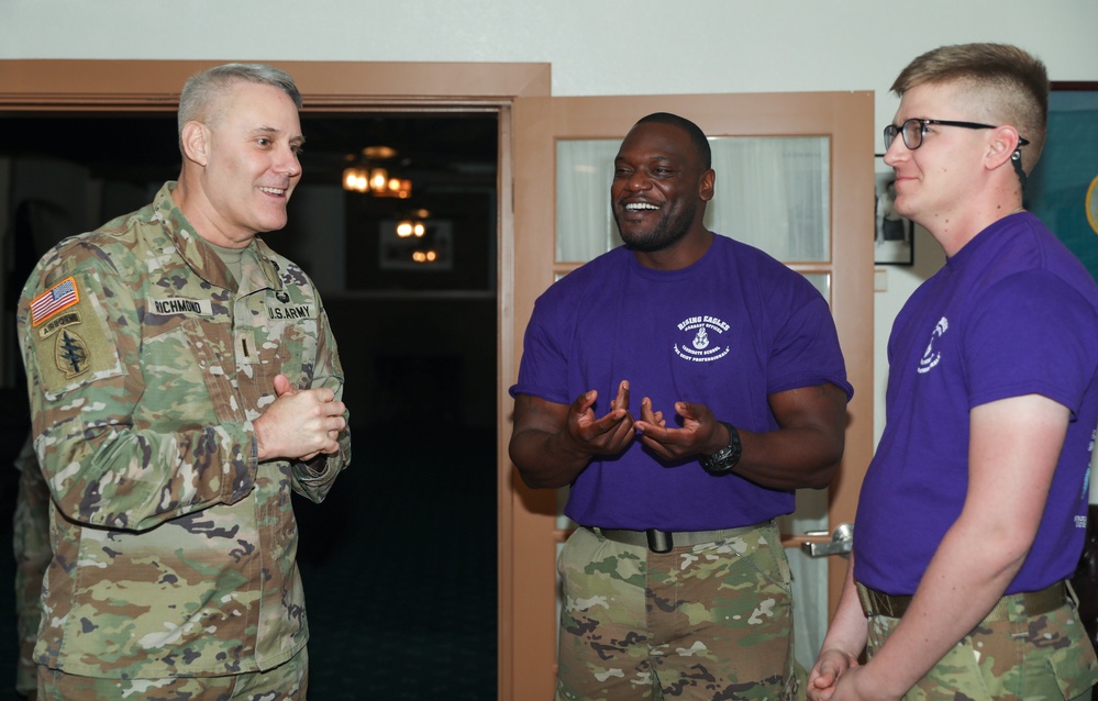Warrant Officer Candidate School mentors and mentees meet-up