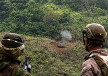 5th ANGLICO Ryukyu Hammer | M240 B Machine Gun and M203 Grenade Launcher Range