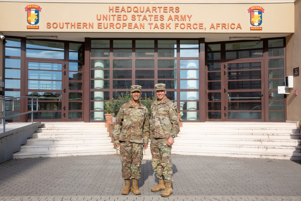 US Army Lt. Gen. Sean Bernabe visits SETAF-AF