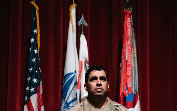 Operations Company Headquarters and Headquarters Battalion U.S. Army North (Fifth Army) Change of Responsibility