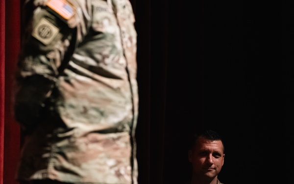 Operations Company Headquarters and Headquarters Battalion U.S. Army North (Fifth Army) Change of Responsibility