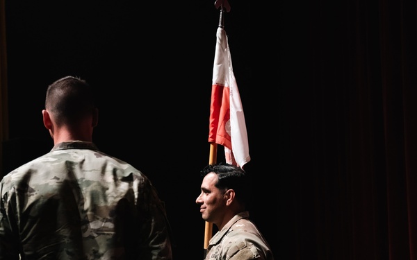 Operations Company Headquarters and Headquarters Battalion U.S. Army North (Fifth Army) Change of Responsibility