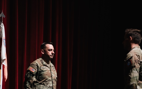 Operations Company Headquarters and Headquarters Battalion U.S. Army North (Fifth Army) Change of Responsibility