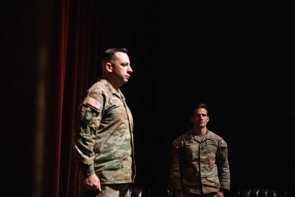 Operations Company Headquarters and Headquarters Battalion U.S. Army North (Fifth Army) Change of Responsibility