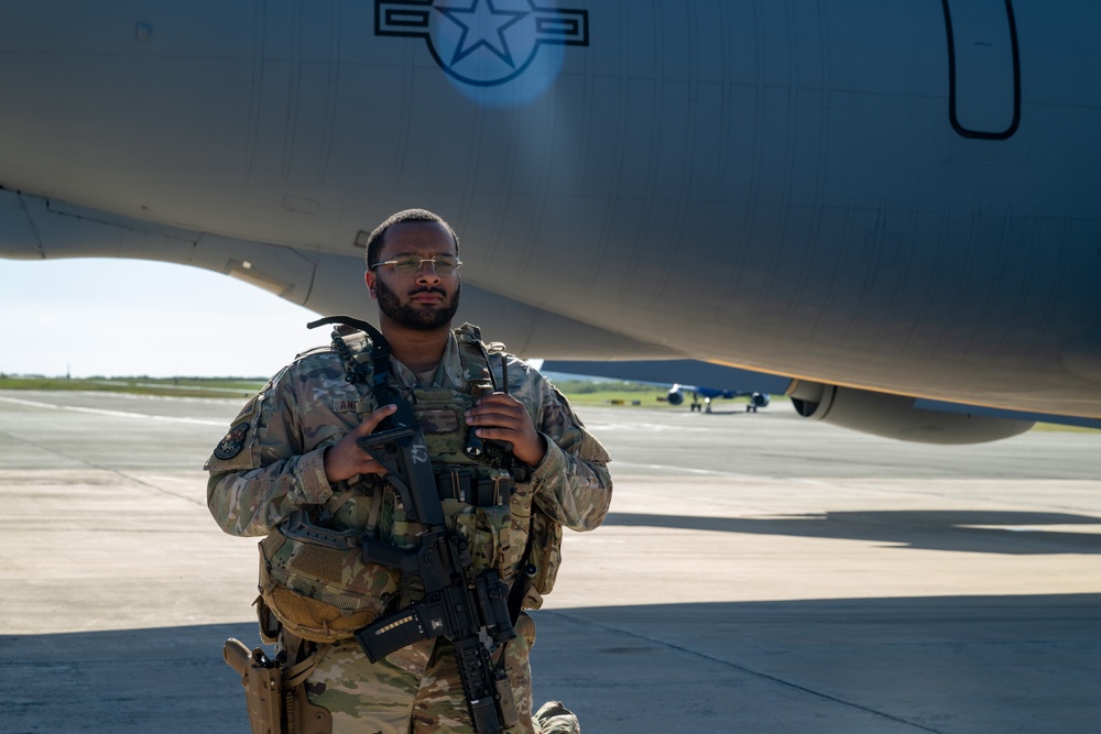 192nd SFS guards KC-135