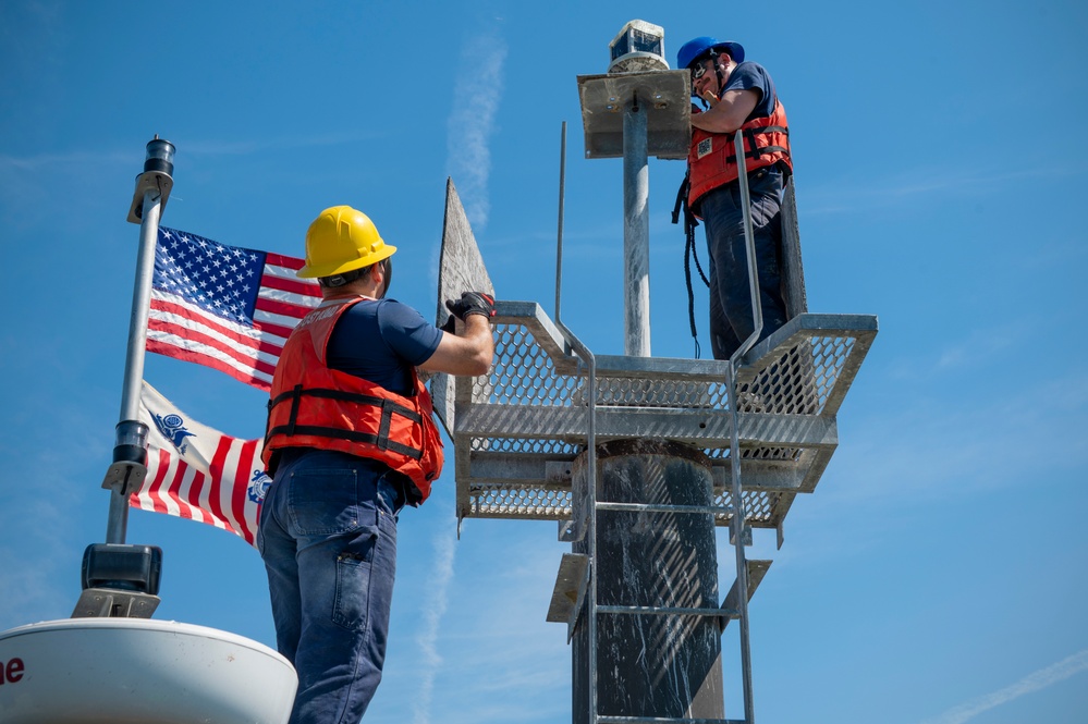 Coast Guard Aids to Navigation Team Tybee conducts maintenance in Savannah, Georgia