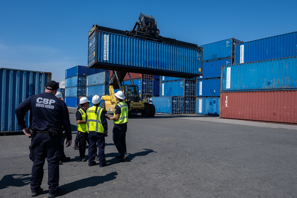 Sector New York Conducts Joint Container Inspections at Red Hook Terminal