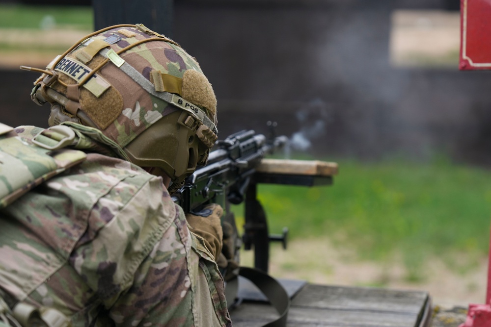U.S. Soldiers and Polish soldiers compete in marksmanship