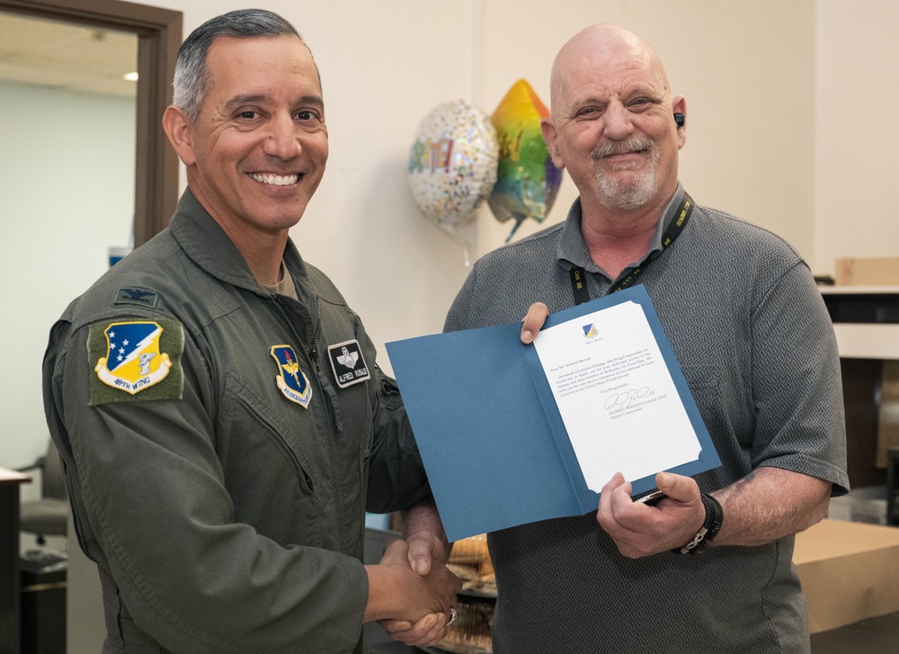 Holloman Air Force Base postmaster retires after 20 years of service