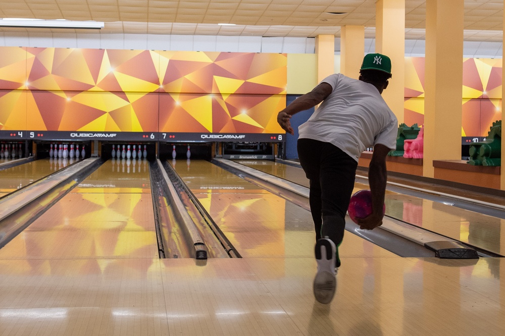 USS John C. Stennis (CVN 74) Sailors Participate in Bowling Tournament