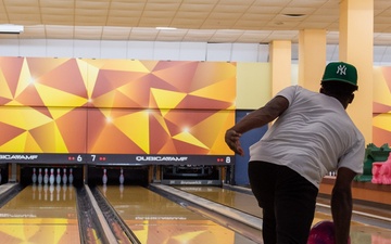 USS John C. Stennis (CVN 74) Sailors Participate in Bowling Tournament