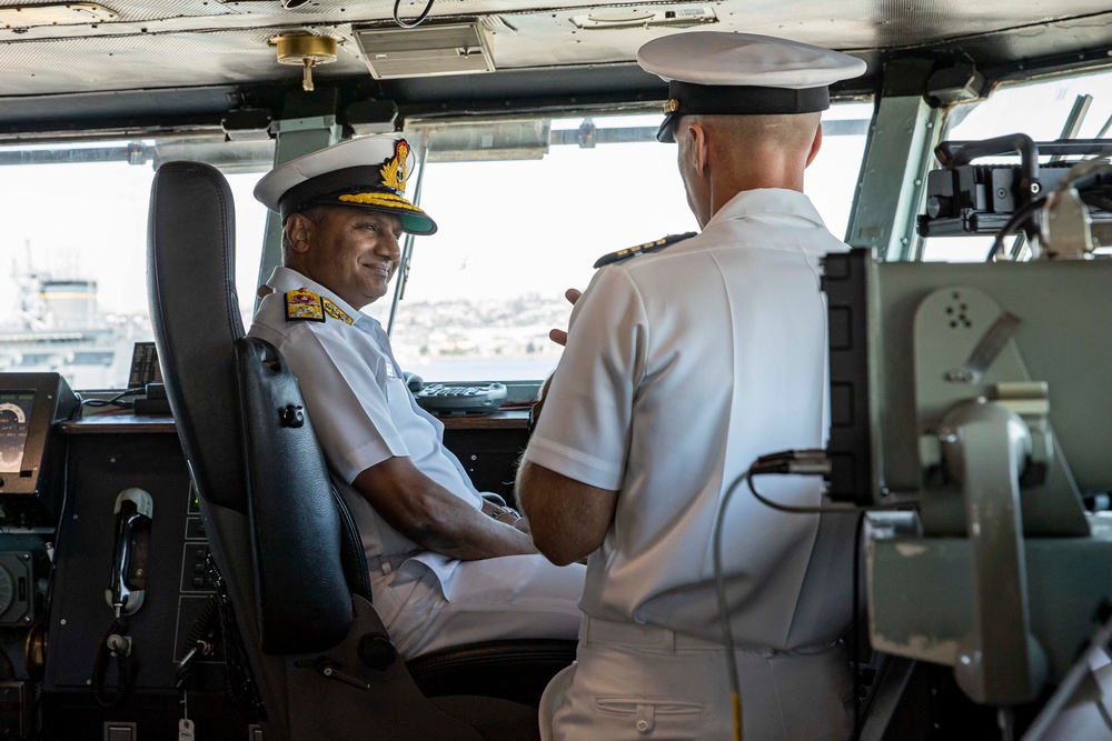 Abraham Lincoln hosts Indian Vice Chief of Naval Staff