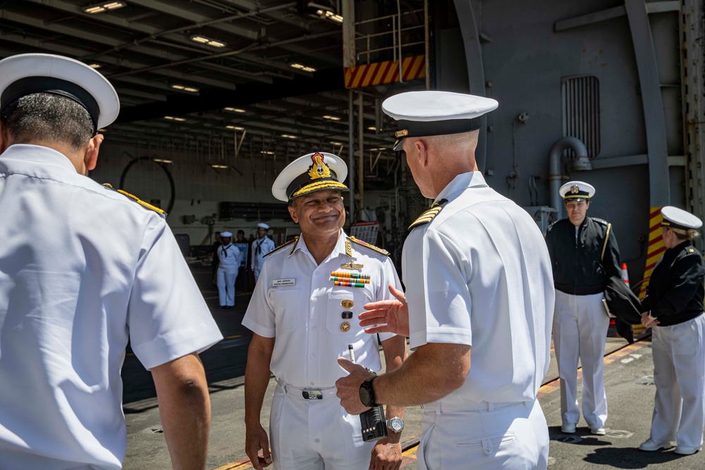 Abraham Lincoln hosts Indian Vice Chief of Naval Staff
