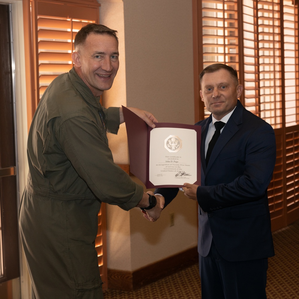MCAS Yuma Civilians Awarded for Their Years of Service