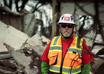 USACE Engineer and Arborist Team Up to Safeguard LA Wildfire Rebuild Efforts