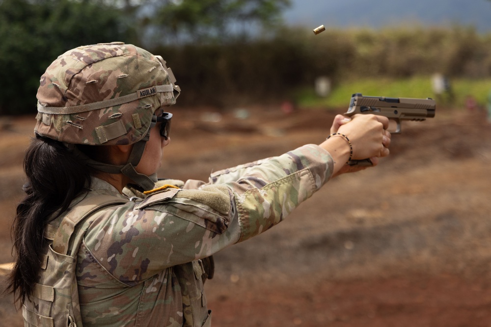 Soldiers train on M17 qual range