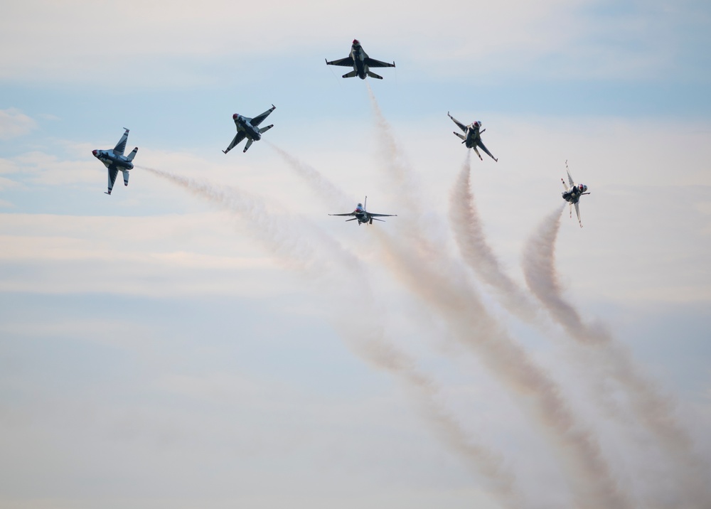 Kids Marvel at Thunderbirds' Soaring Rehearsal