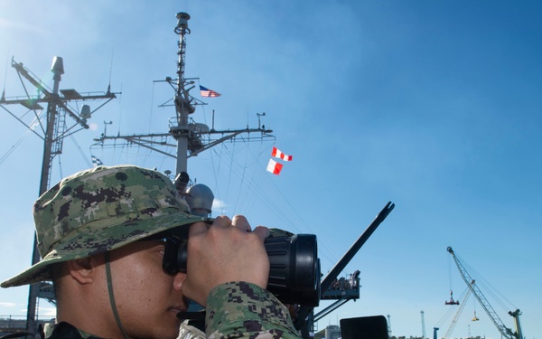 Blue Ridge Mans the Rails in Noumea, New Caledonia
