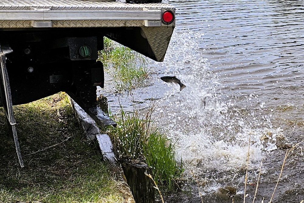 U.S. Fish and Wildlife Service completes 2025 stocking of more than 15,000 rainbow trout in Fort McCoy’s waterways