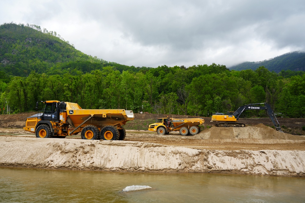Senior Army officials for Civil Works conduct site visits in western North Carolina