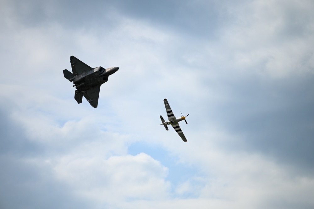 Timeless Tribute: F-22 and Heritage Flight Teams Soar Together