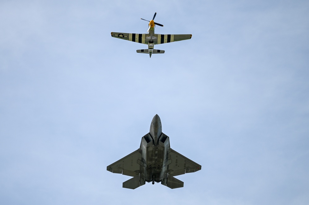 Timeless Tribute: F-22 and Heritage Flight Teams Soar Together