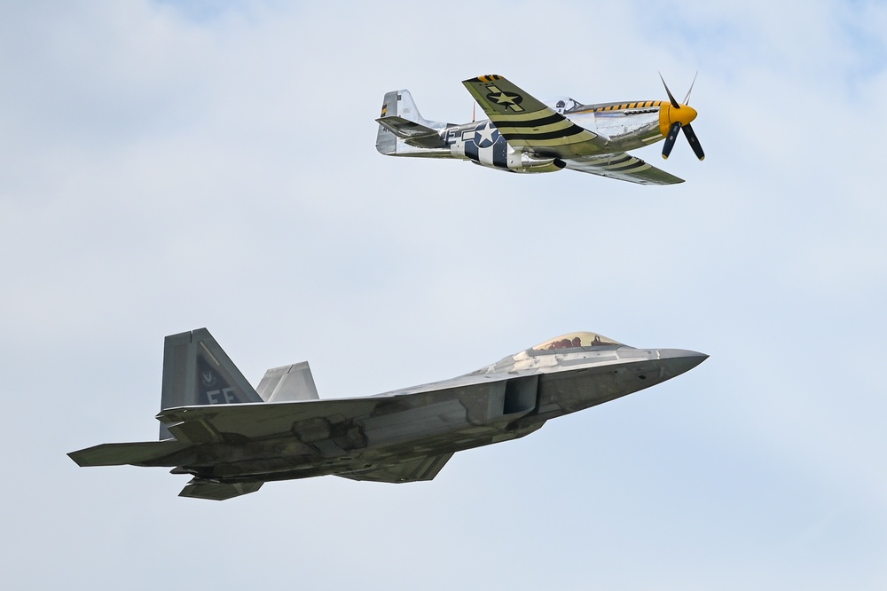 Timeless Tribute: F-22 and Heritage Flight Teams Soar Together