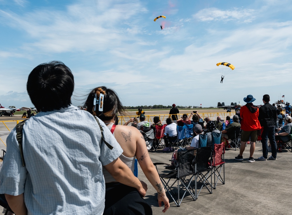 Army Golden Knights Dazzle Crowds with Precision Parachute Demo at JBLE Air Show