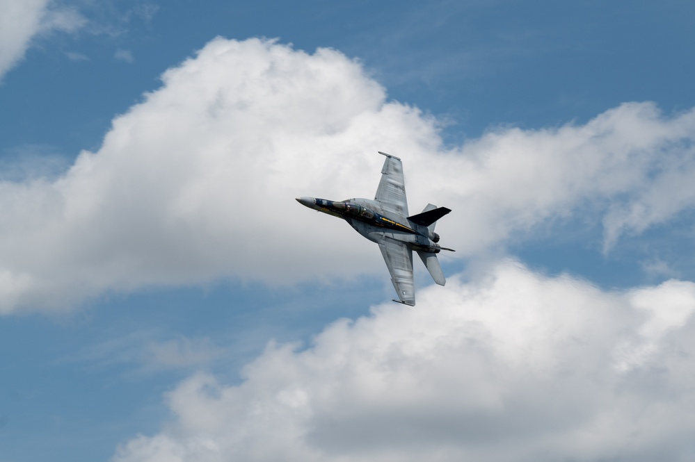 U.S. Navy Rhino Team Showcases Super Hornet Power at Air Show