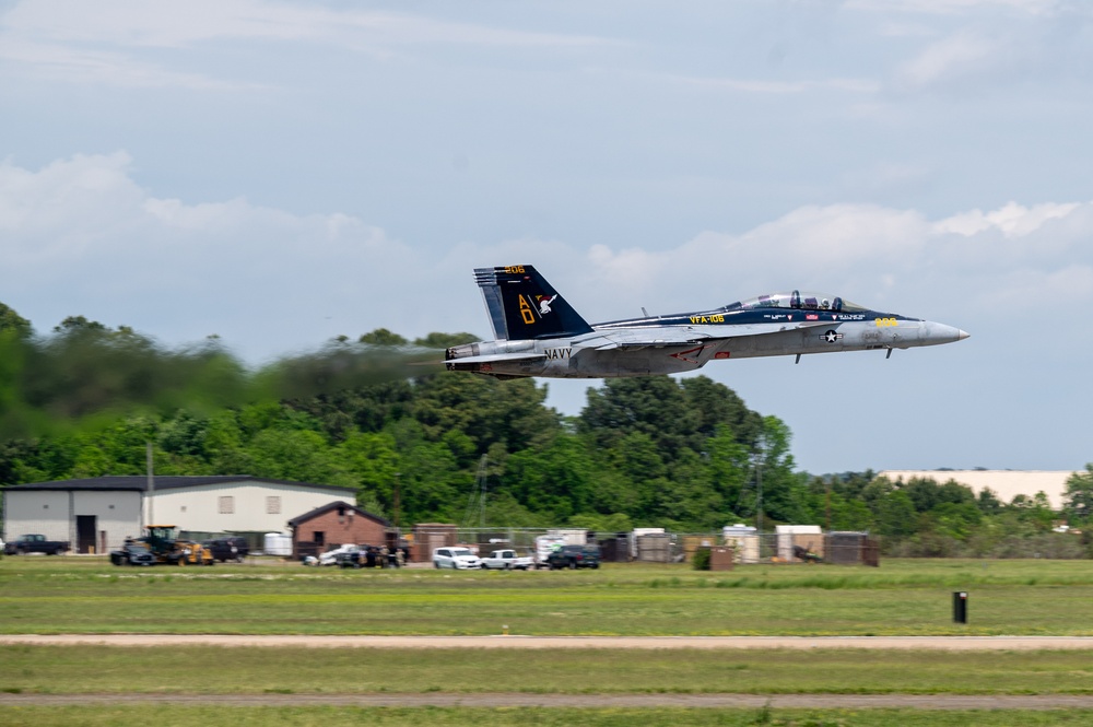 U.S. Navy Rhino Team Showcases Super Hornet Power at Air Show
