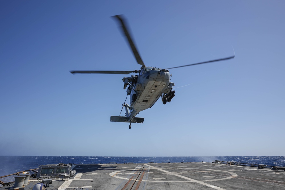 USS Truxtun conducts flight quarters