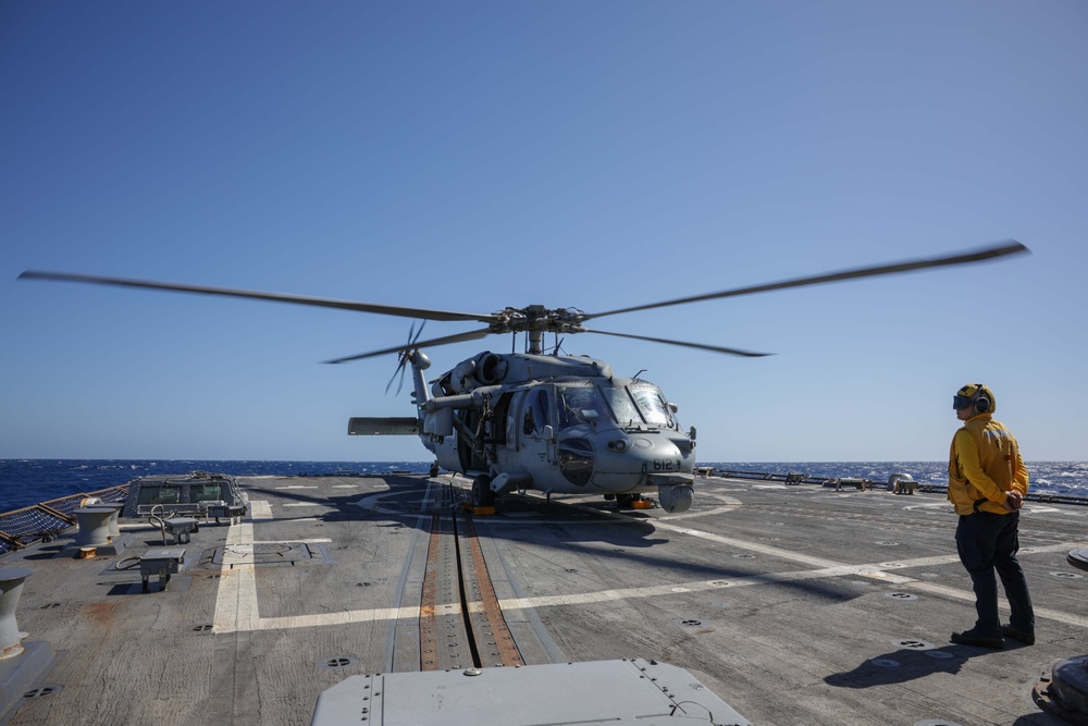 USS Truxtun conducts flight quarters