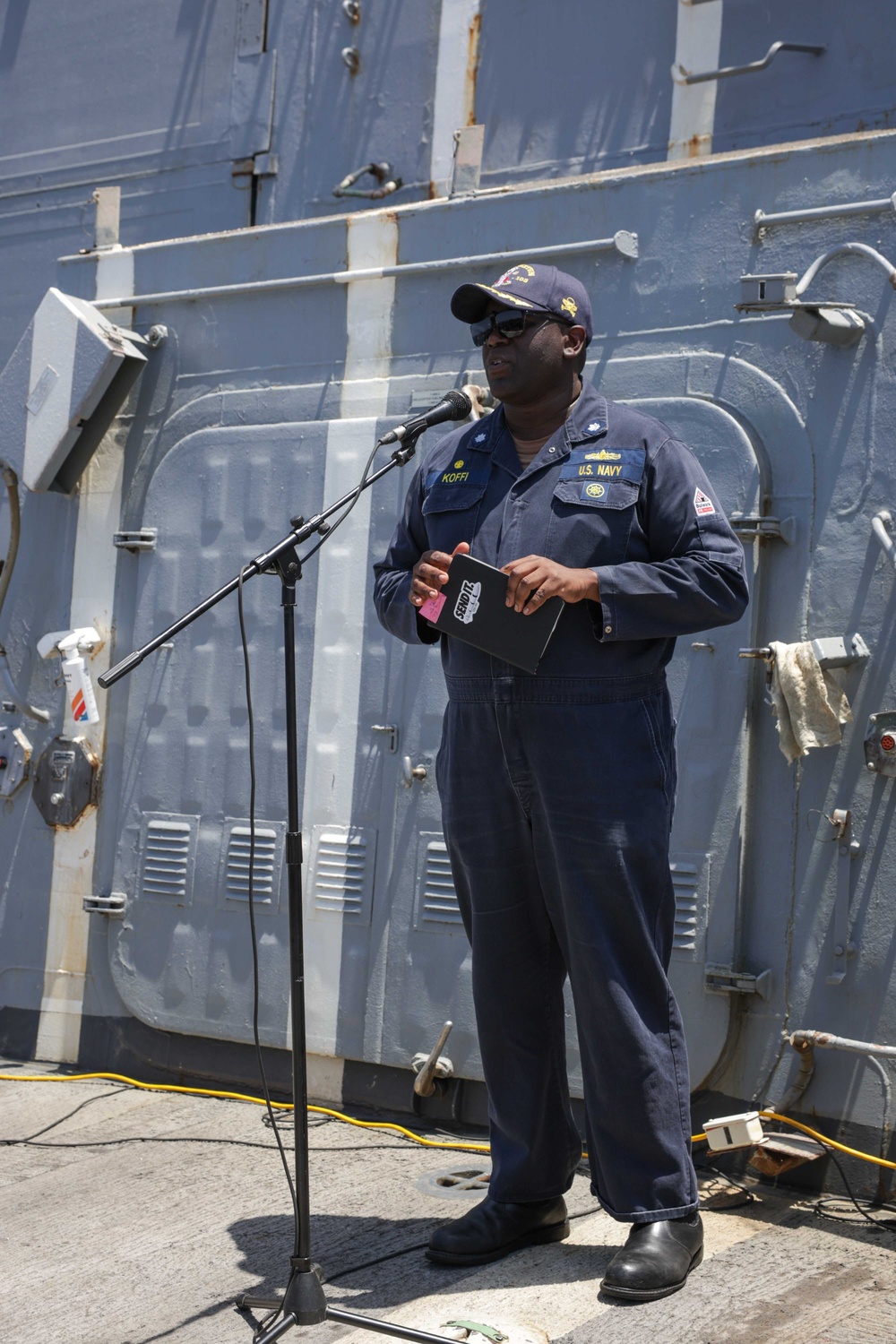 Truxtun conducts All Hands Call