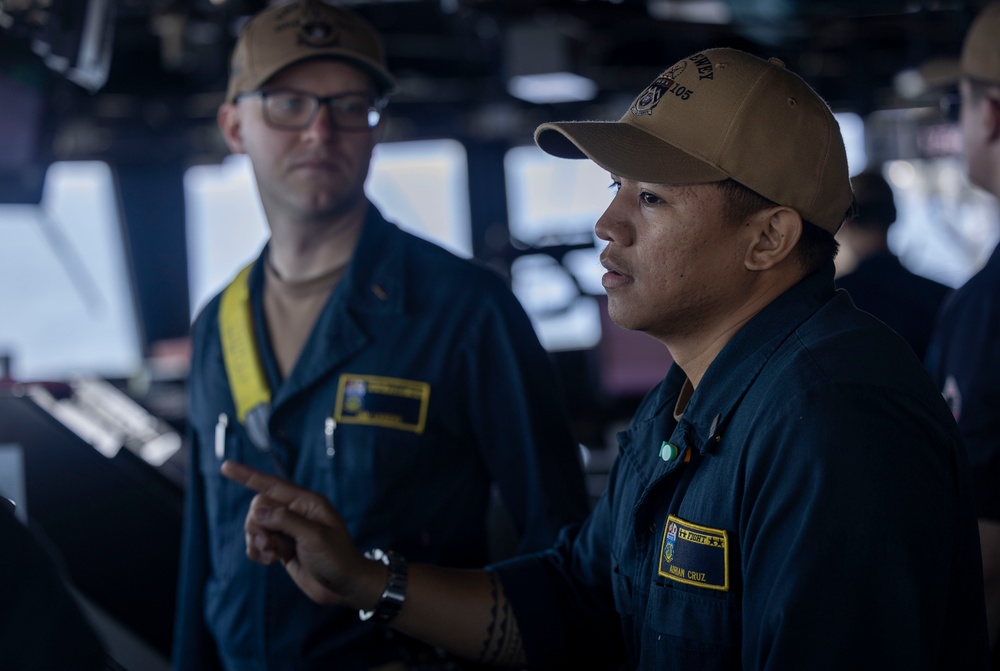 DDG 105 Conducts Tactical Training Exercise